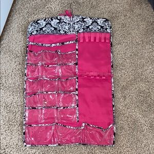 Jewelry hanger organizer